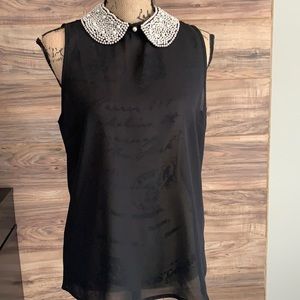 Dizzylizzy Sheer top pearl collar. Vintage.